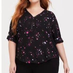 Torrid Harper zip front roll tab sleeve black galactic print size 3